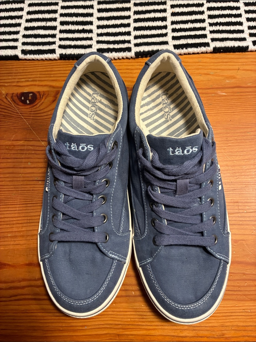 Taos Moc Star Navy Canvas Lace-Up Sneakers